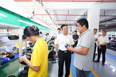 梁丁盛調(diào)研重點工業(yè)企業(yè) 深化電子產(chǎn)品研發(fā)創(chuàng)新，筑牢高質(zhì)量發(fā)展根基